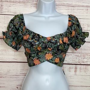 NWOT Floral Tie Wrap Around Puff Sleeve Crop Top